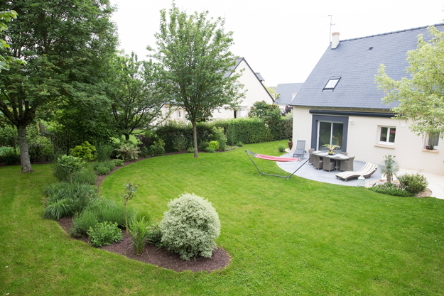 Serrault Jardins, paysagiste en Indre et Loire. vous propose ses services pour vos terrasses en dallage.