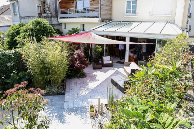 Serrault Jardins, paysagiste en Indre et Loire. vous propose ses services pour vos terrasses en bois.
