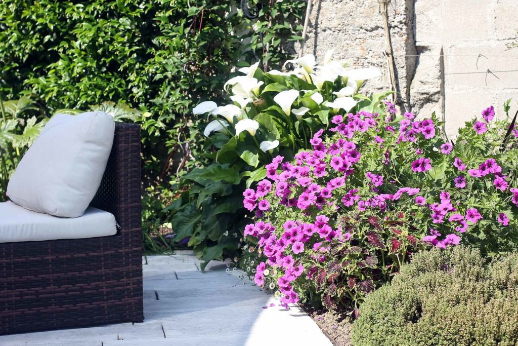 Paysagiste en Indre et Loire, Serrault Jardins réalise des terrasses, accès, portails, clôtures...